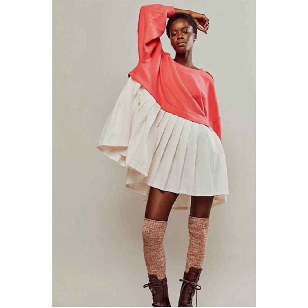 FREE PEOPLE Eleanor Mini Dress
MEDIUM Watermelon Wedge Combo
Oversized NEW